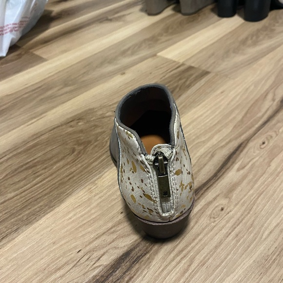 Lucky Brand Suede Ankle Booties - Picture 10 of 12